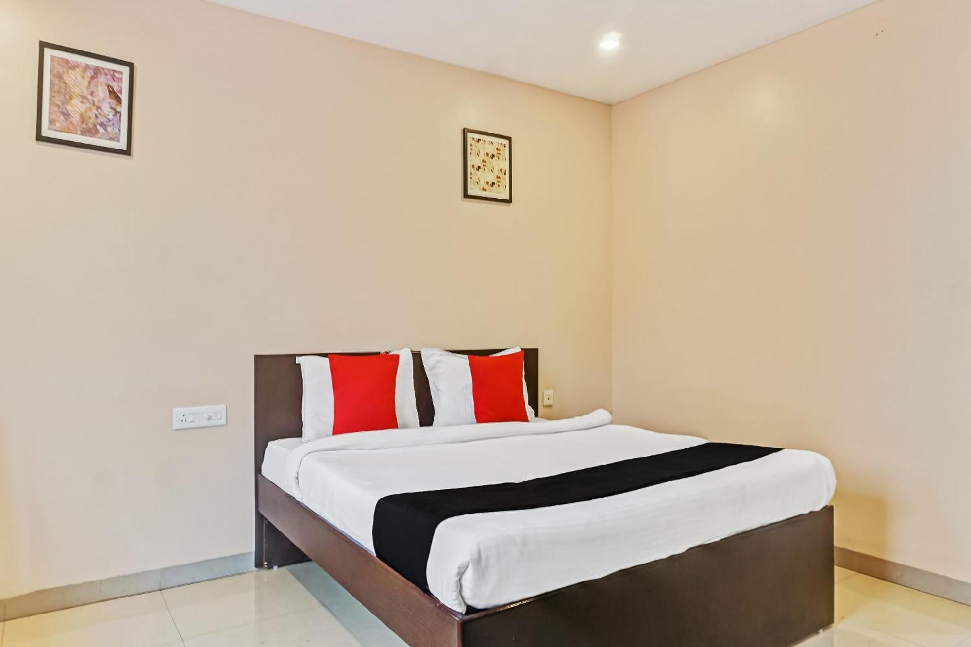 Hotel O Log Inn Plaza Near Eon It Park Πούνε Εξωτερικό φωτογραφία