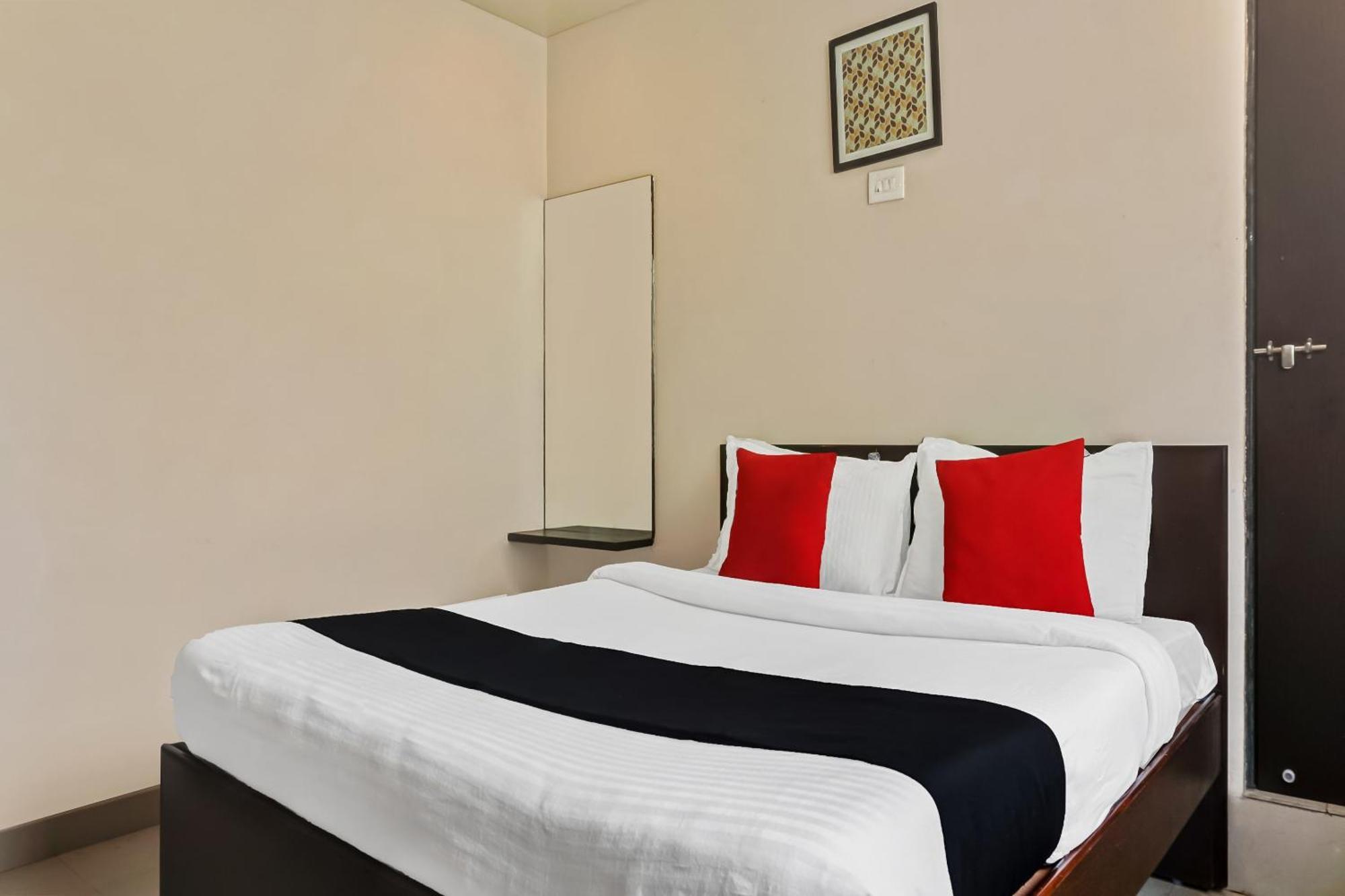 Hotel O Log Inn Plaza Near Eon It Park Πούνε Εξωτερικό φωτογραφία